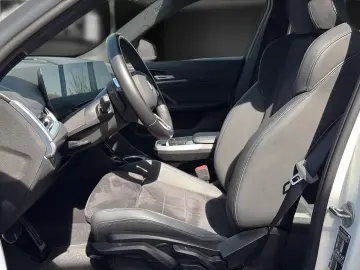 BMW iX1 30 xDrive M Sport LED Navi  Alcantara 18 DAB