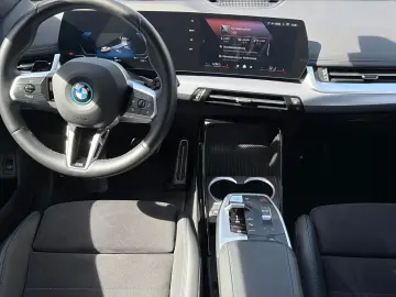 BMW iX1 30 xDrive M Sport LED Navi  Alcantara 18 DAB