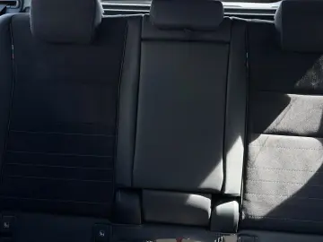 BMW iX1 30 xDrive M Sport LED Navi  Alcantara 18 DAB