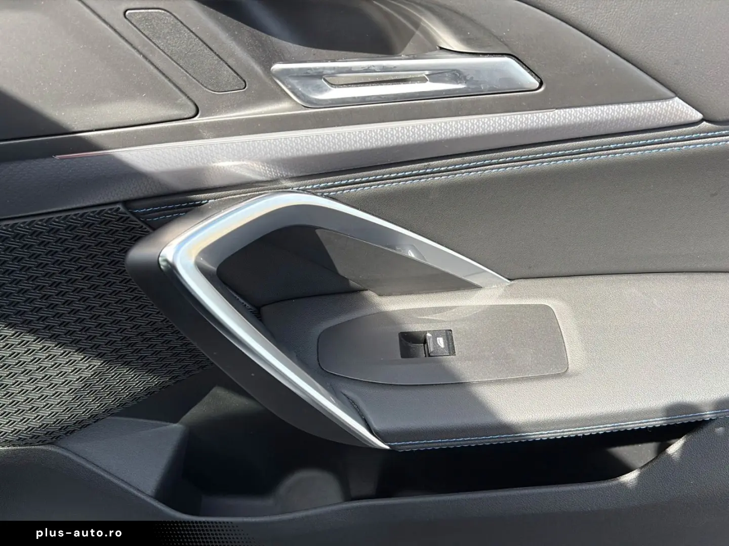 BMW iX1 30 xDrive M Sport LED Navi  Alcantara 18 DAB