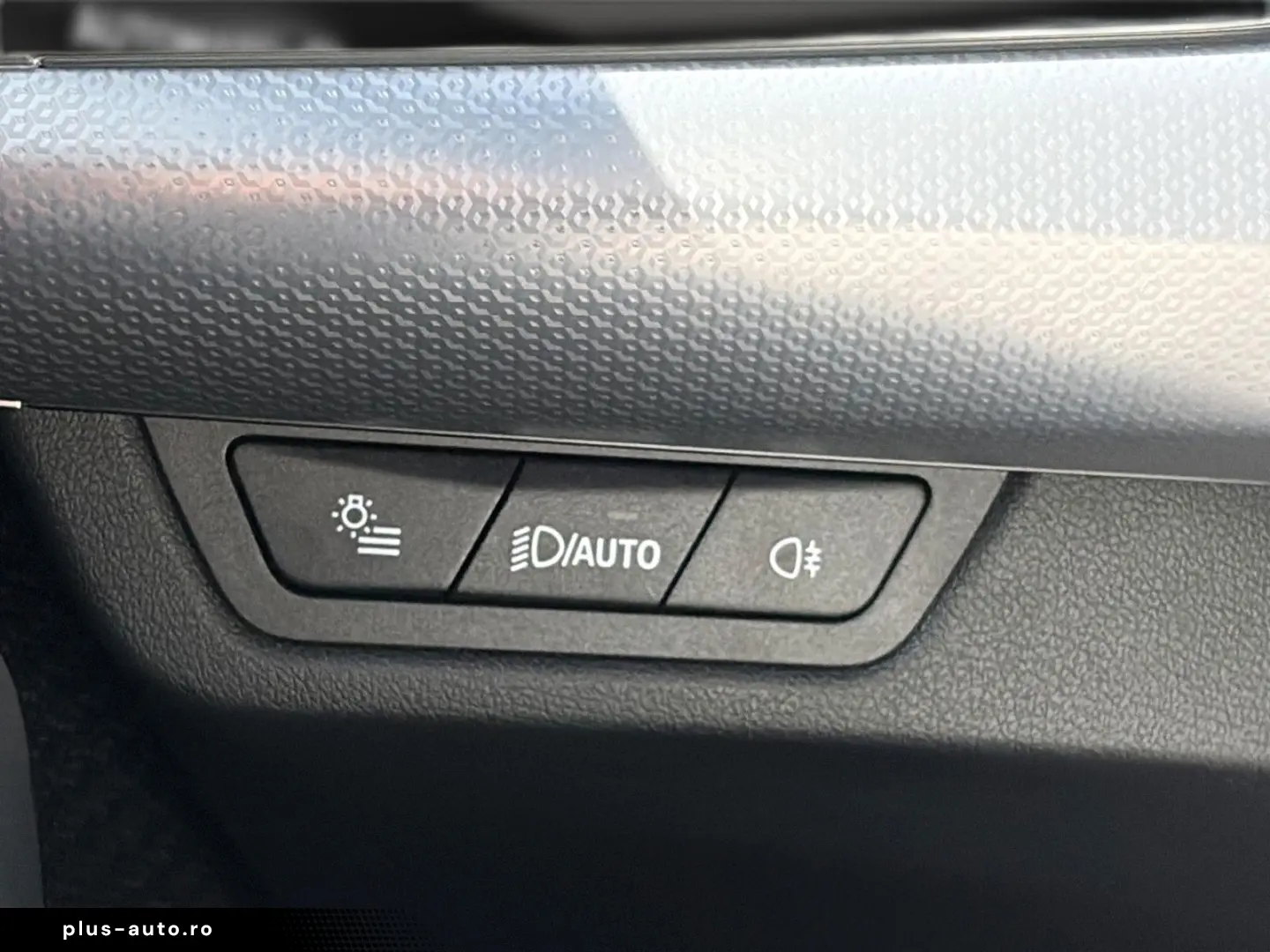 BMW iX1 30 xDrive M Sport LED Navi  Alcantara 18 DAB