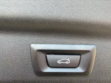 BMW iX1 30 xDrive M Sport LED Navi  Alcantara 18 DAB