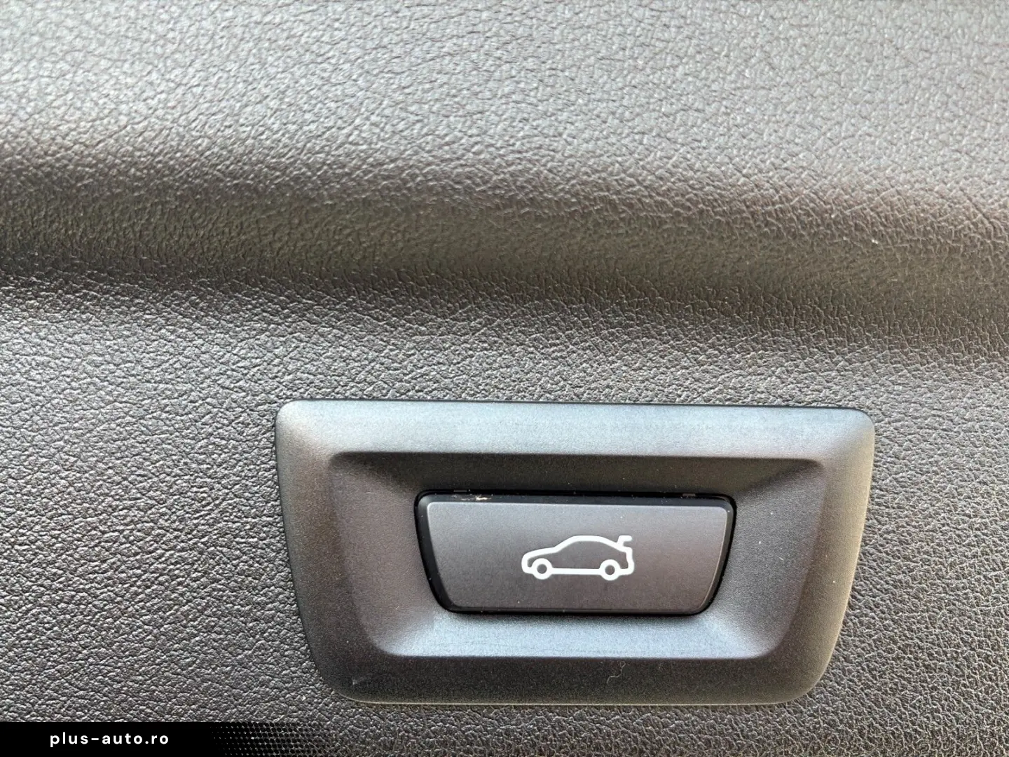 BMW iX1 30 xDrive M Sport LED Navi  Alcantara 18 DAB