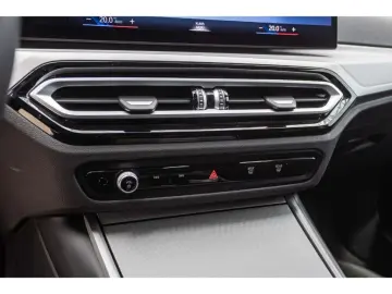 BMW 320 d Navi DAB HUD LED RFK e-Sitze PDCv h  Temp