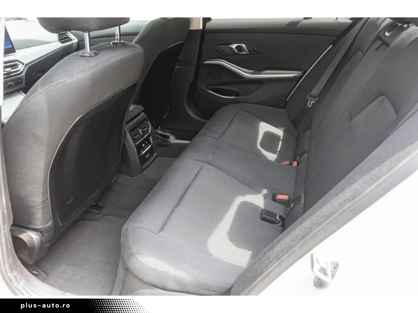 BMW 320 d Navi DAB HUD LED RFK e-Sitze PDCv h  Temp