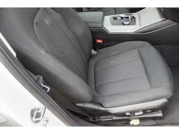 BMW 320 d Navi DAB HUD LED RFK e-Sitze PDCv h  Temp