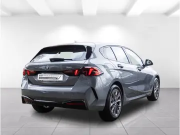 BMW 120  Navi DAB LED Temp SHZ Rückfahrkamera PDCv h