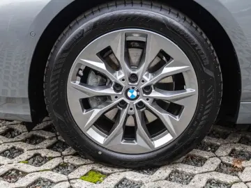 BMW 120  Navi DAB LED Temp SHZ Rückfahrkamera PDCv h