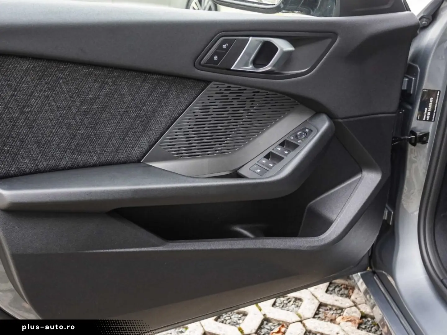 BMW 120  Navi DAB LED Temp SHZ Rückfahrkamera PDCv h