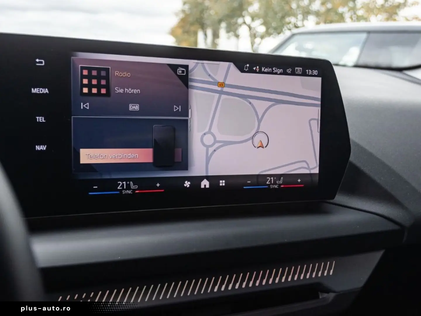BMW 120  Navi DAB LED Temp SHZ Rückfahrkamera PDCv h