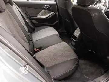 BMW 120  Navi DAB LED Temp SHZ Rückfahrkamera PDCv h