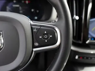 Volvo XC60 B4 Core SHZ LEDER KAMERA NAVI