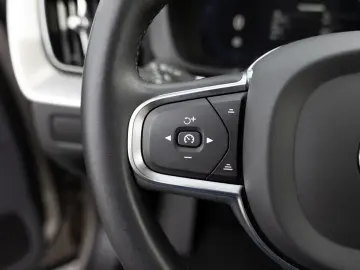 Volvo XC60 B4 Core SHZ LEDER KAMERA NAVI