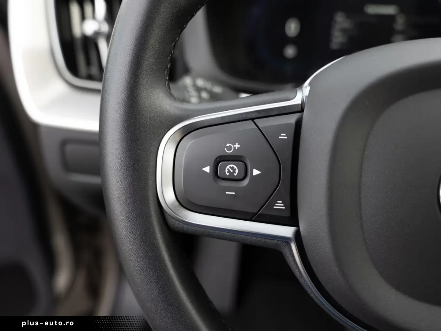 Volvo XC60 B4 Core SHZ LEDER KAMERA NAVI