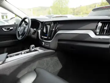 Volvo XC60 B4 Core SHZ LEDER KAMERA NAVI