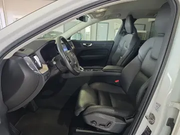 Volvo XC60 B4 (D) Inscription AWD Leder Kamera