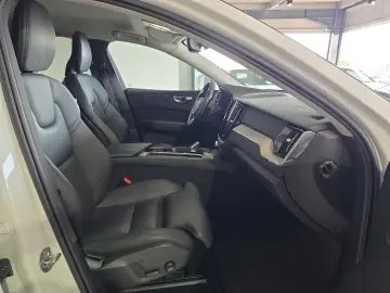 Volvo XC60 B4 (D) Inscription AWD Leder Kamera
