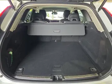 Volvo XC60 B4 (D) Inscription AWD Leder Kamera