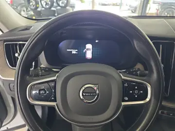 Volvo XC60 B4 (D) Inscription AWD Leder Kamera