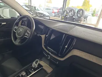 Volvo XC60 B4 (D) Inscription AWD Leder Kamera