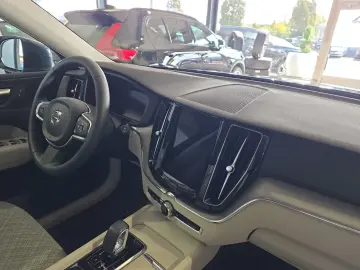 Volvo XC60 T6 Essential Recharge AWD Kamera