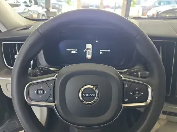 Volvo XC60 T6 Essential Recharge AWD Kamera