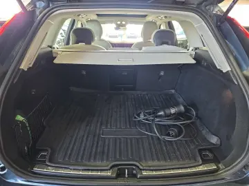 Volvo XC60 T6 Essential Recharge AWD Kamera