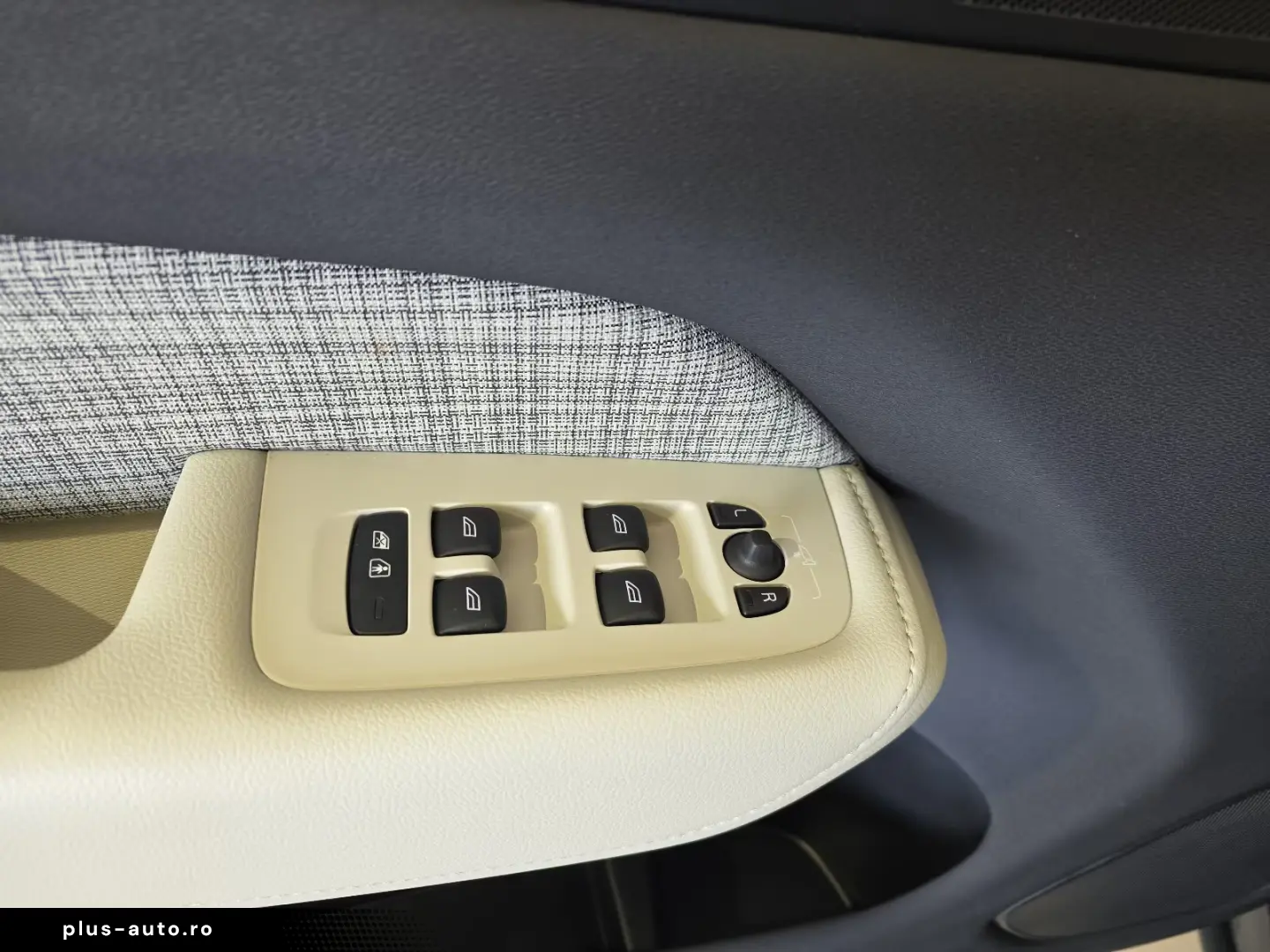 Volvo XC60 T6 Essential Recharge AWD Kamera