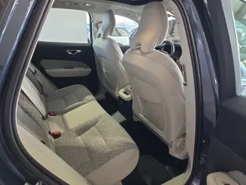 Volvo XC60 T6 Essential Recharge AWD Kamera