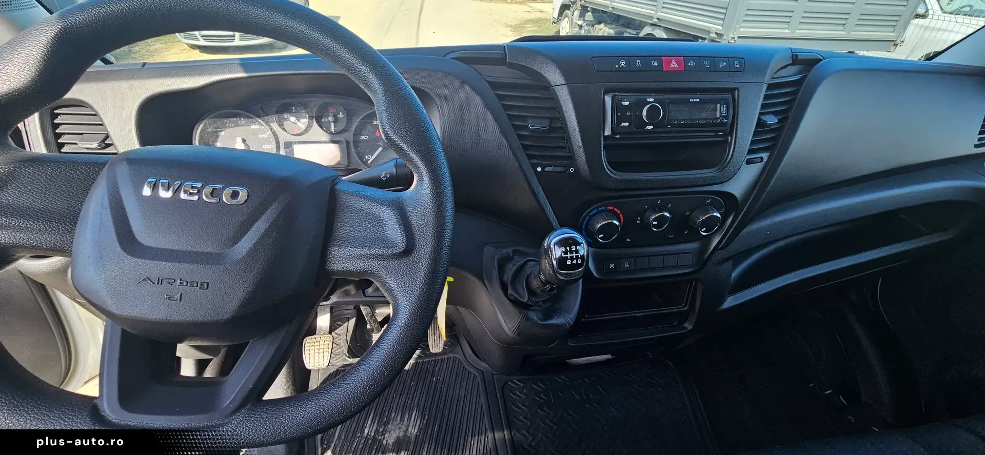 Iveco 35C14 Prelata 10europaleti   Lift