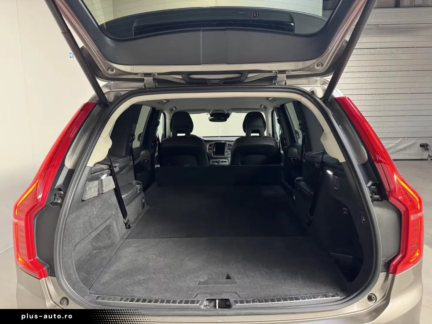 Volvo XC90 2.0 D5 AWD Autom. Lichte Vracht -