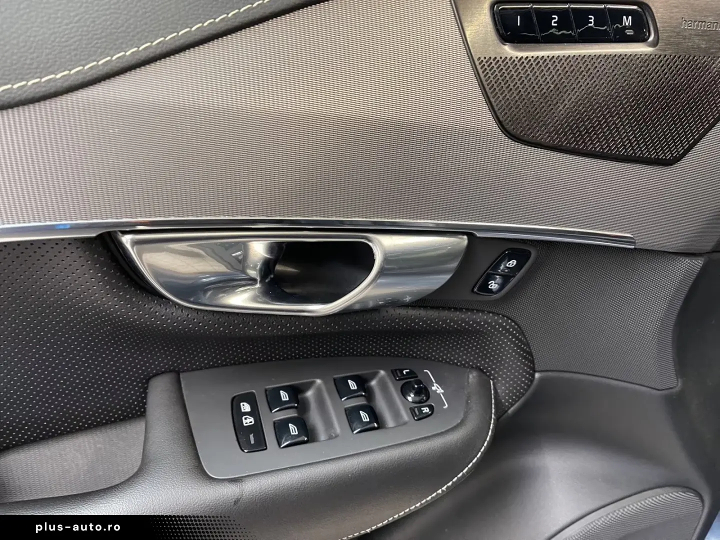 Volvo XC90 B5 (Diesel)- R Design ACC AHK AUT