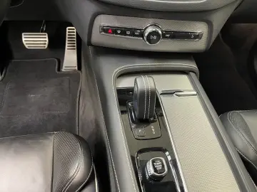 Volvo XC90 B5 (Diesel)- R Design ACC AHK AUT