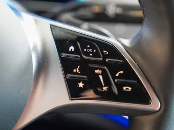 MERCEDES-BENZ EQE 300 Electric Art PREMIUM Head-up  &hellip;