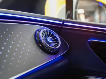 MERCEDES-BENZ EQE 300 Electric Art PREMIUM Head-up  &hellip;