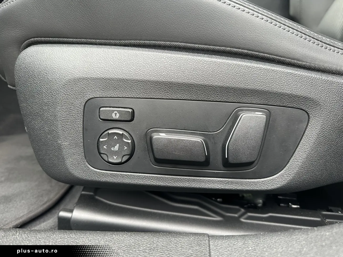 BMW M3 xDrive Competition NAV LED H&K KAM HUD VC 19