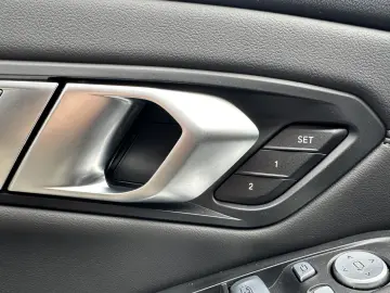 BMW M3 xDrive Competition NAV LED H&K KAM HUD VC 19