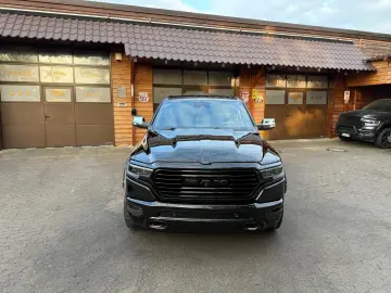 DODGE LIMITED LUFT 360KAMERA LPG OFFROAD BÜGEL AHK NAV