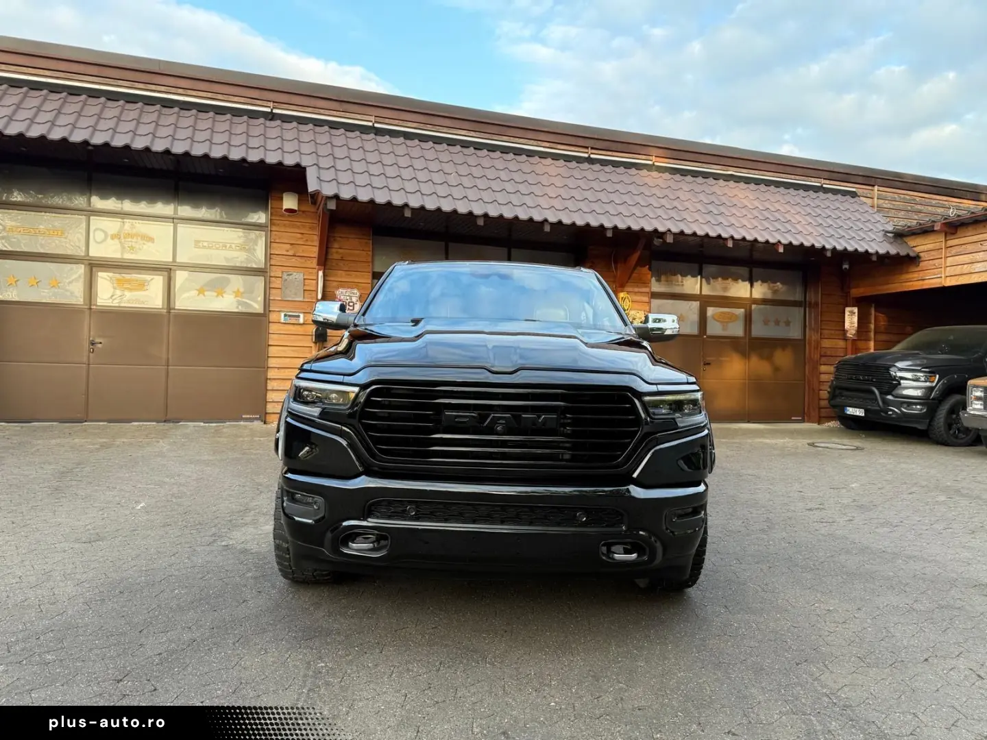 DODGE LIMITED LUFT 360KAMERA LPG OFFROAD BÜGEL AHK NAV