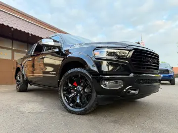 DODGE LIMITED LUFT 360KAMERA LPG OFFROAD BÜGEL AHK NAV