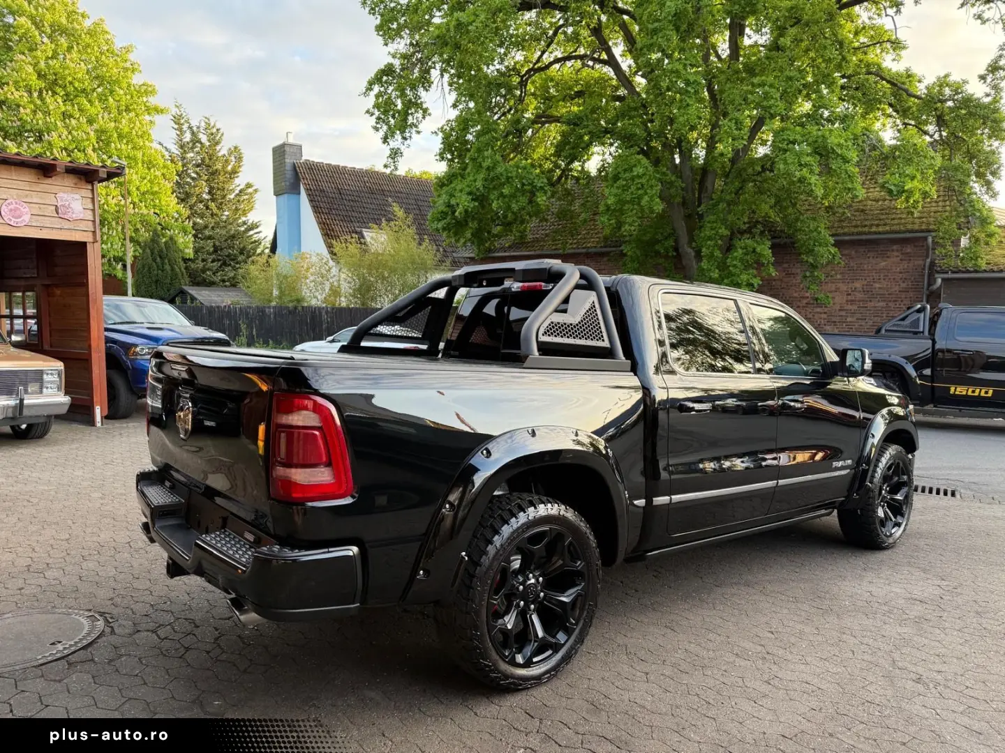 DODGE LIMITED LUFT 360KAMERA LPG OFFROAD BÜGEL AHK NAV