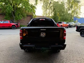 DODGE LIMITED LUFT 360KAMERA LPG OFFROAD BÜGEL AHK NAV
