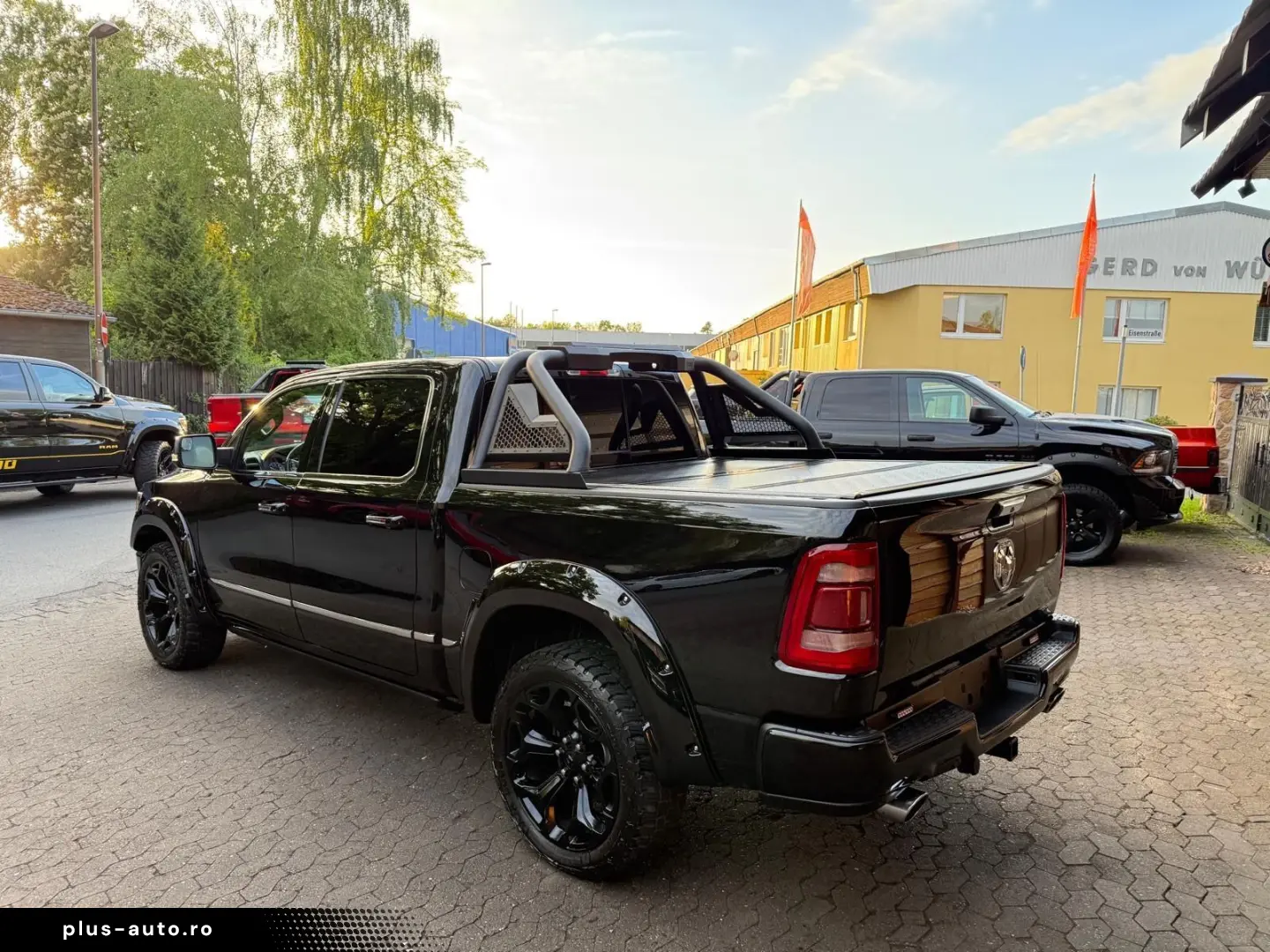 DODGE LIMITED LUFT 360KAMERA LPG OFFROAD BÜGEL AHK NAV