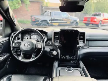 DODGE LIMITED LUFT 360KAMERA LPG OFFROAD BÜGEL AHK NAV