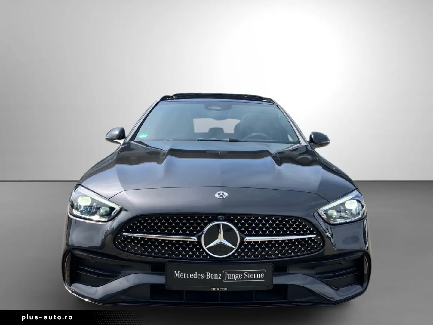 MERCEDES-BENZ C 180 T AMG Night Pano HUD Distronic Burmester