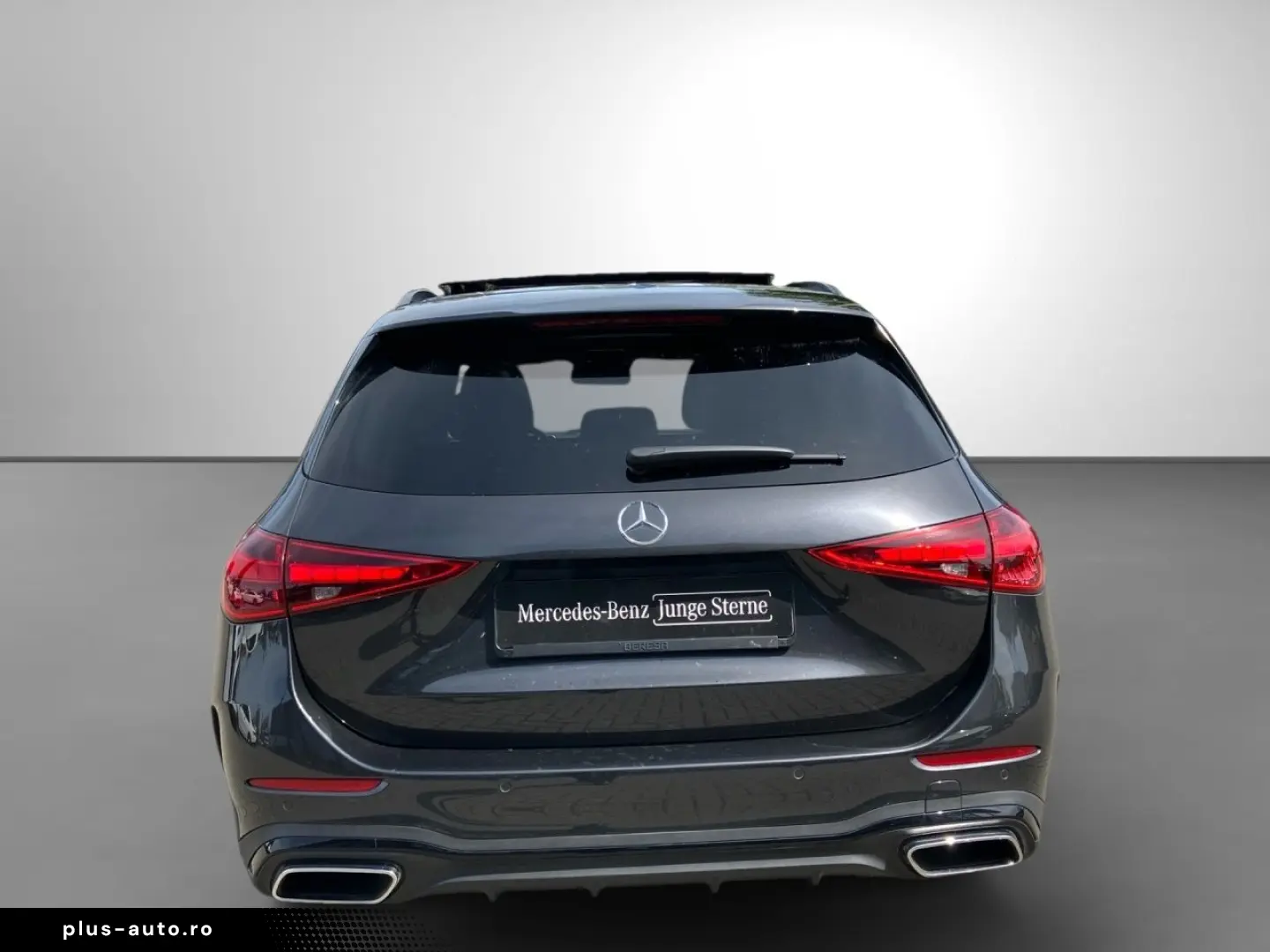 MERCEDES-BENZ C 180 T AMG Night Pano HUD Distronic Burmester