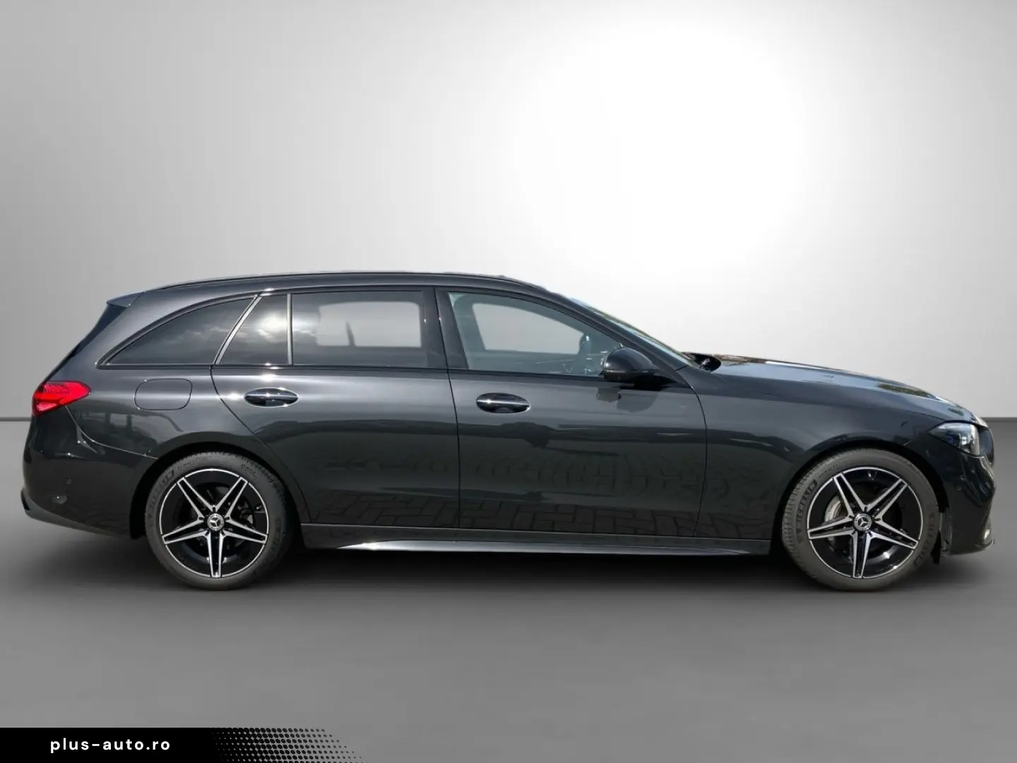 MERCEDES-BENZ C 180 T AMG Night Pano HUD Distronic Burmester