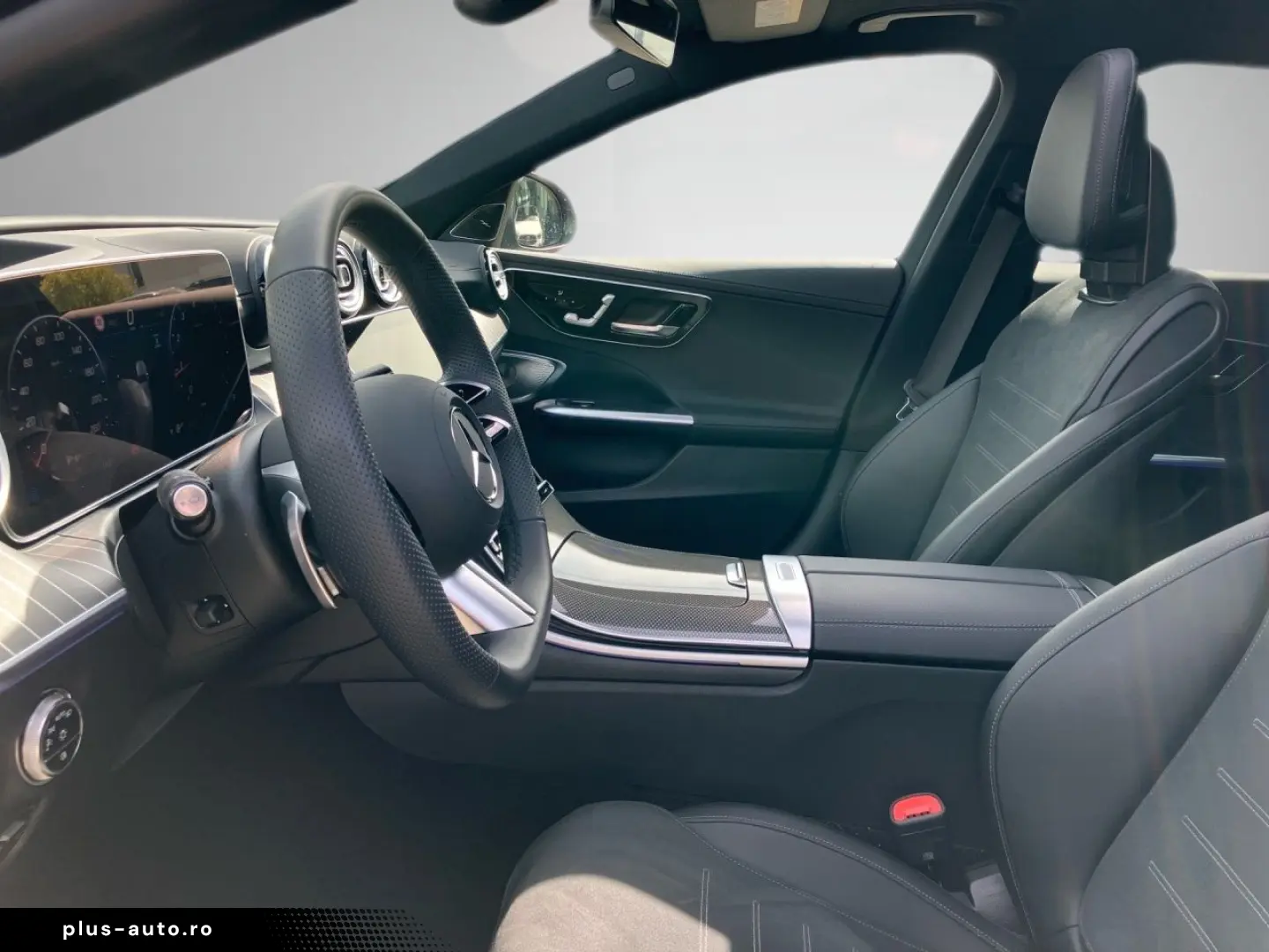 MERCEDES-BENZ C 180 T AMG Night Pano HUD Distronic Burmester