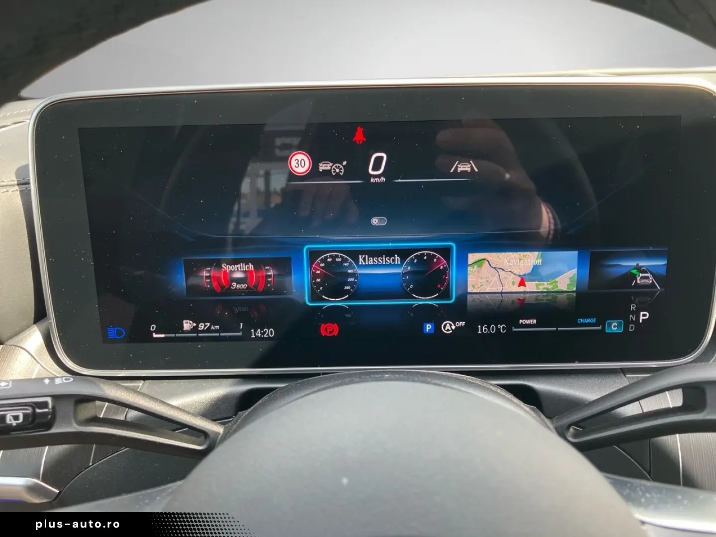 MERCEDES-BENZ C 180 T AMG Night Pano HUD Distronic Burmester