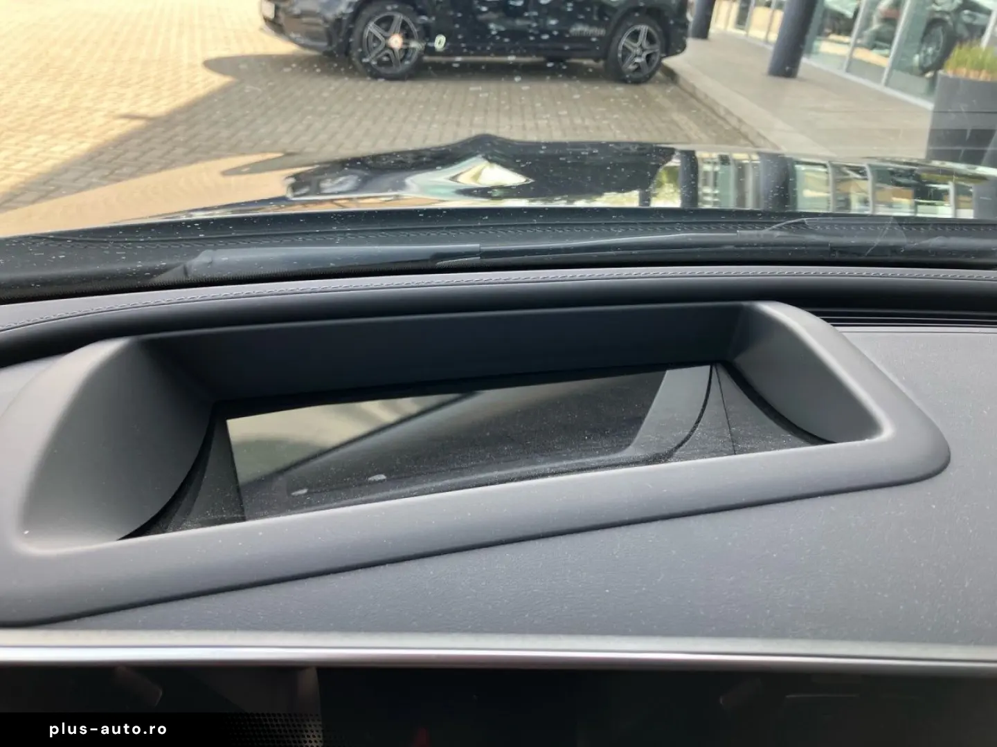 MERCEDES-BENZ C 180 T AMG Night Pano HUD Distronic Burmester